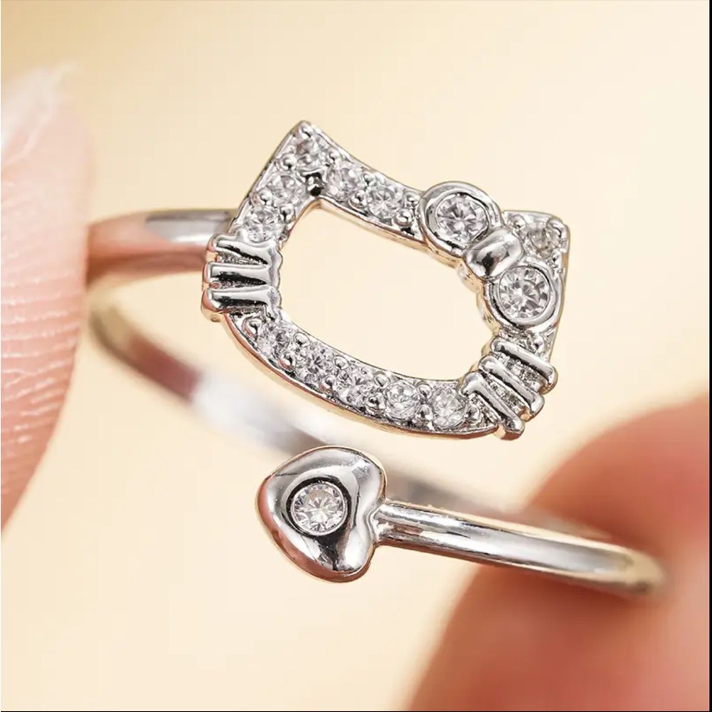 Hello Kitty Ring. New.